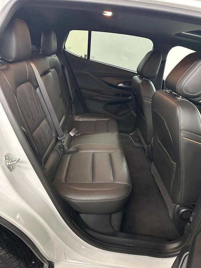 2025 Buick Envista Avenir - Photo 30