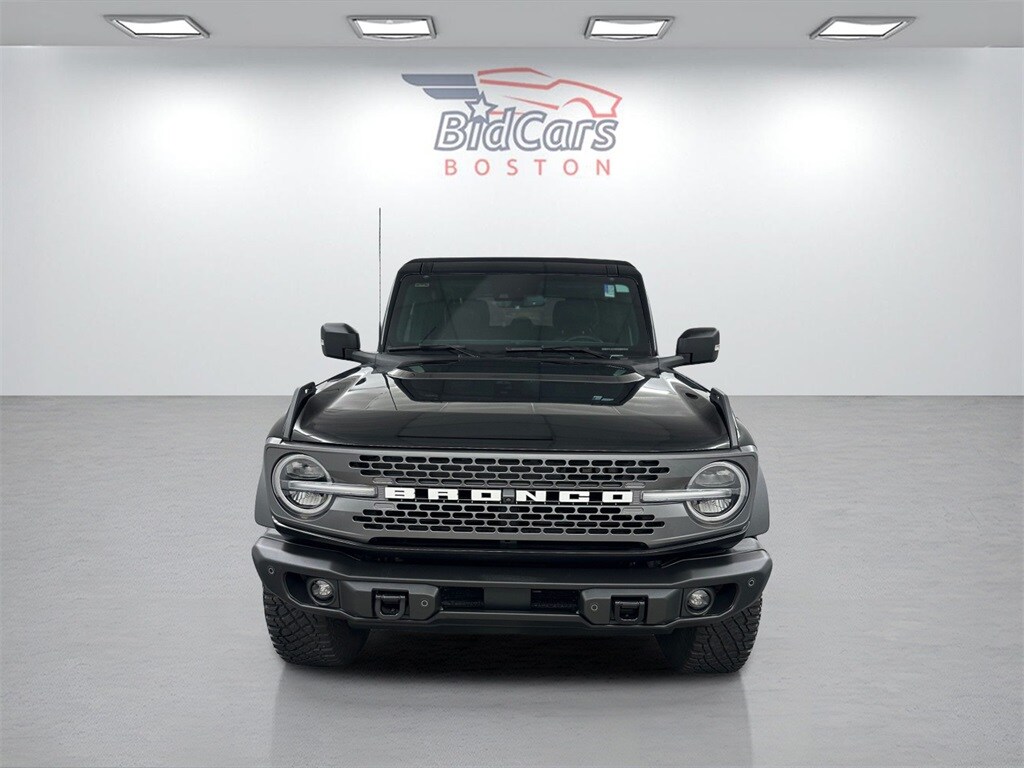 2022 Ford Bronco Badlands photo 2