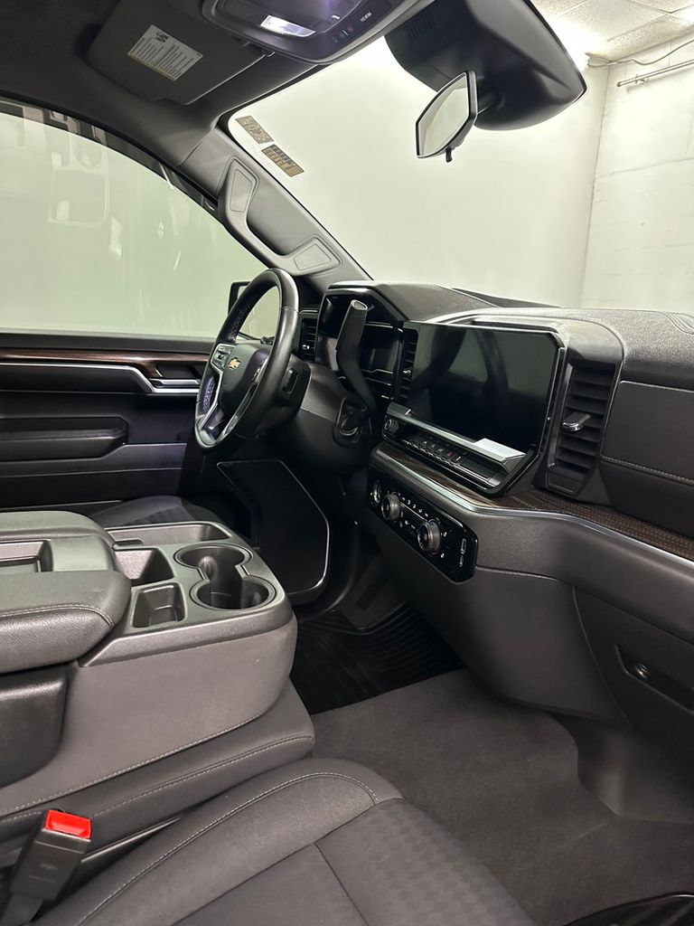2023 Chevrolet Silverado 1500 LT - Photo 40