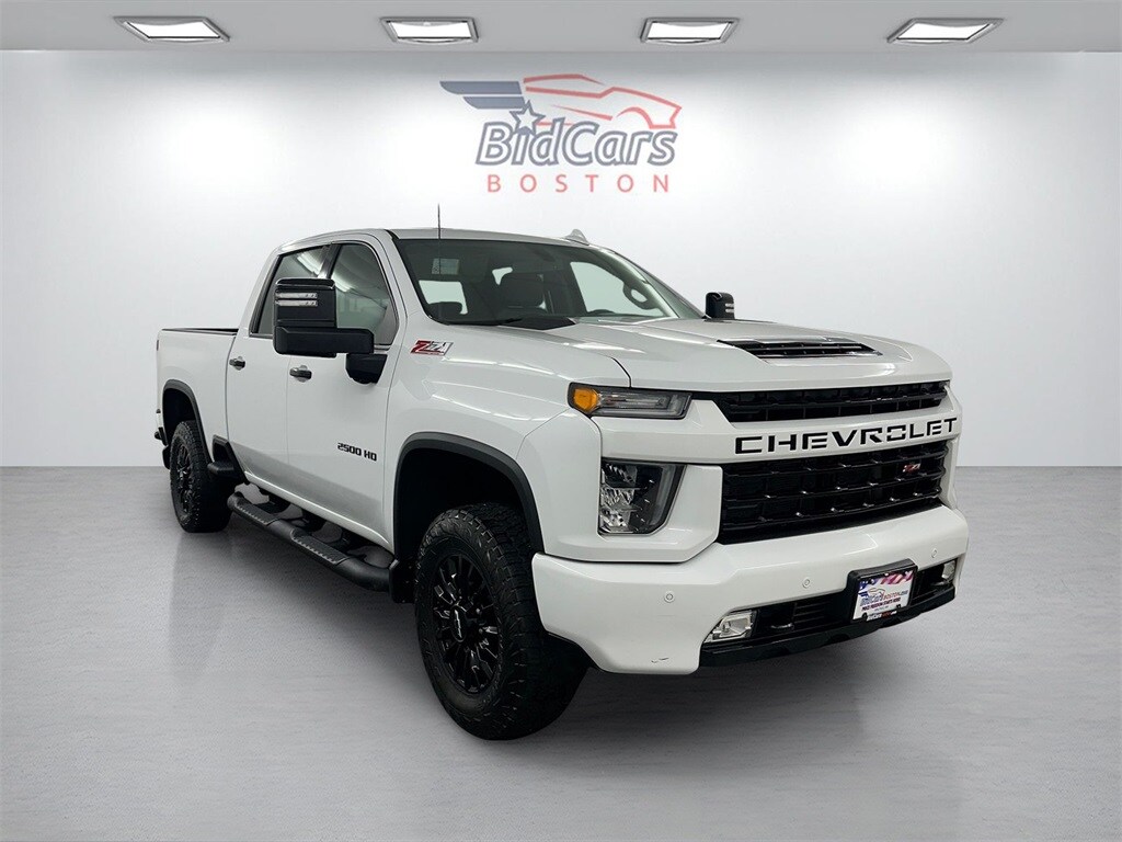 2022 Chevrolet Silverado 2500HD LTZ photo 3