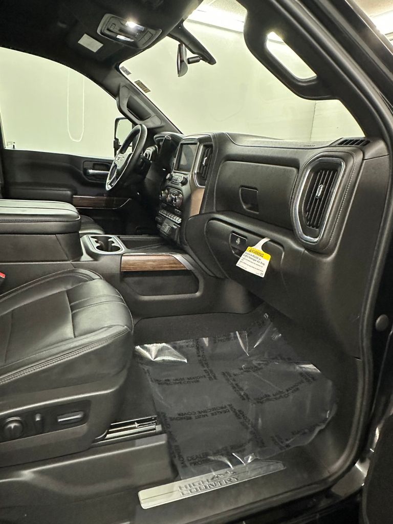2023 Chevrolet Silverado 2500HD High Country - Photo 38