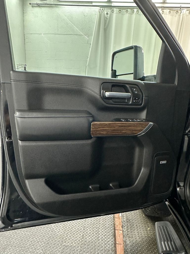 2023 Chevrolet Silverado 2500HD High Country - Photo 8