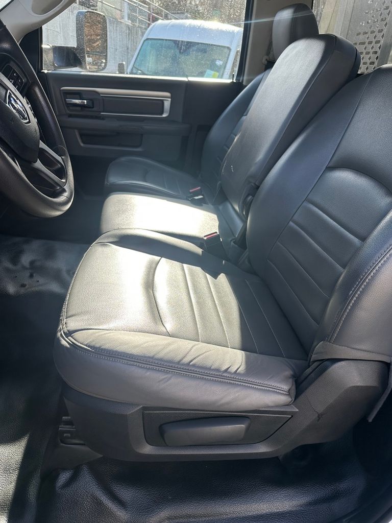 2013 RAM Ram 3500 Chassis Cab Tradesman - Photo 13