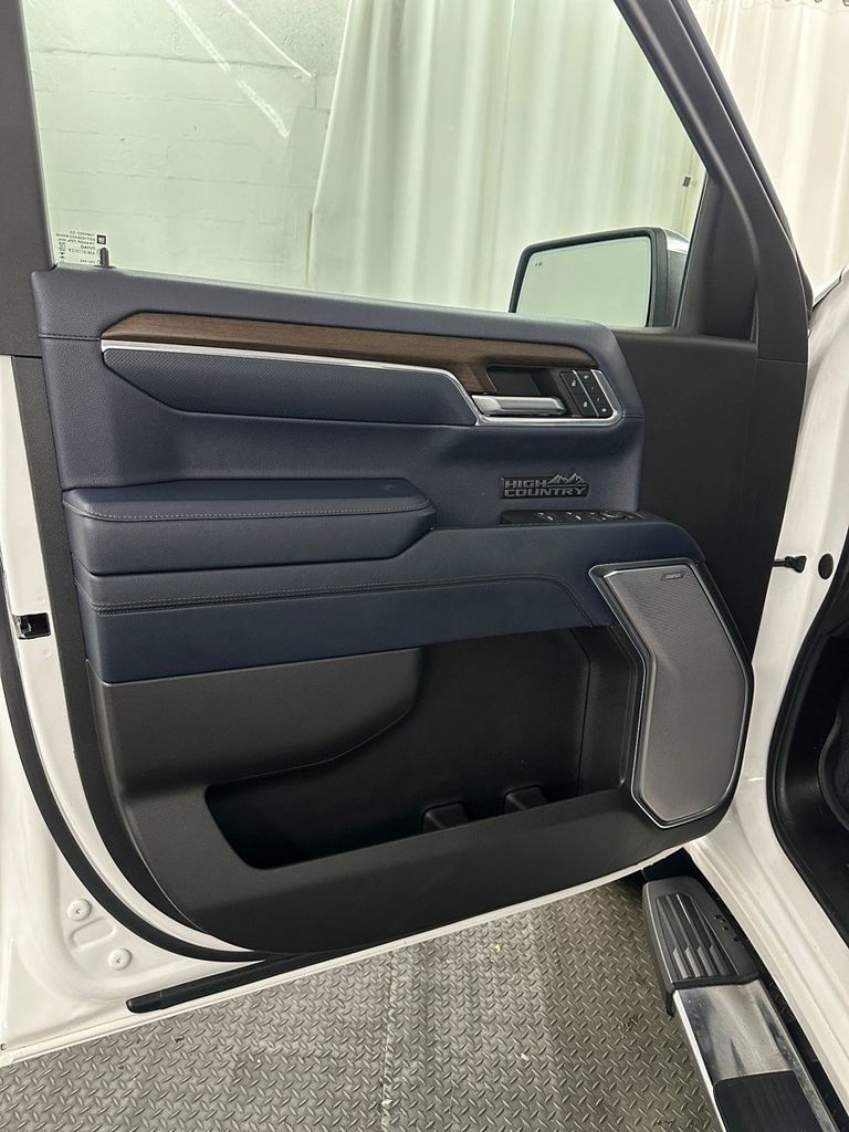 2024 Chevrolet Silverado 1500 High Country - Photo 8