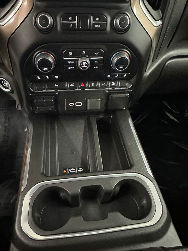 2023 Chevrolet Silverado 2500HD High Country - Photo 19
