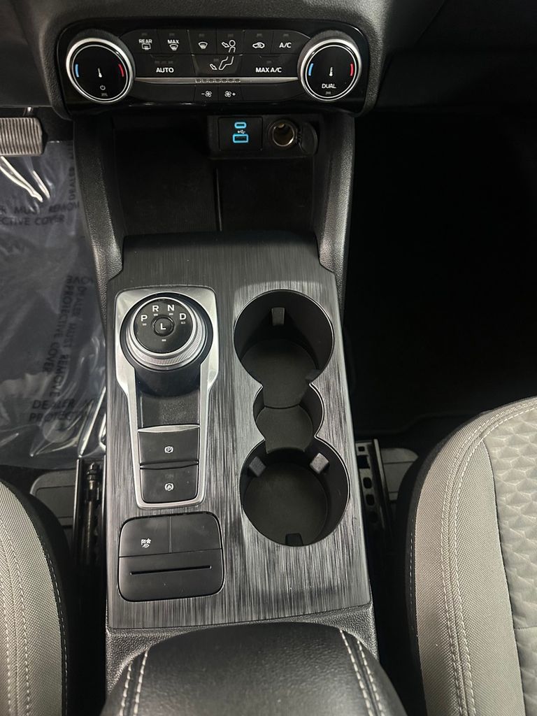 2022 Ford Escape SE - Photo 17