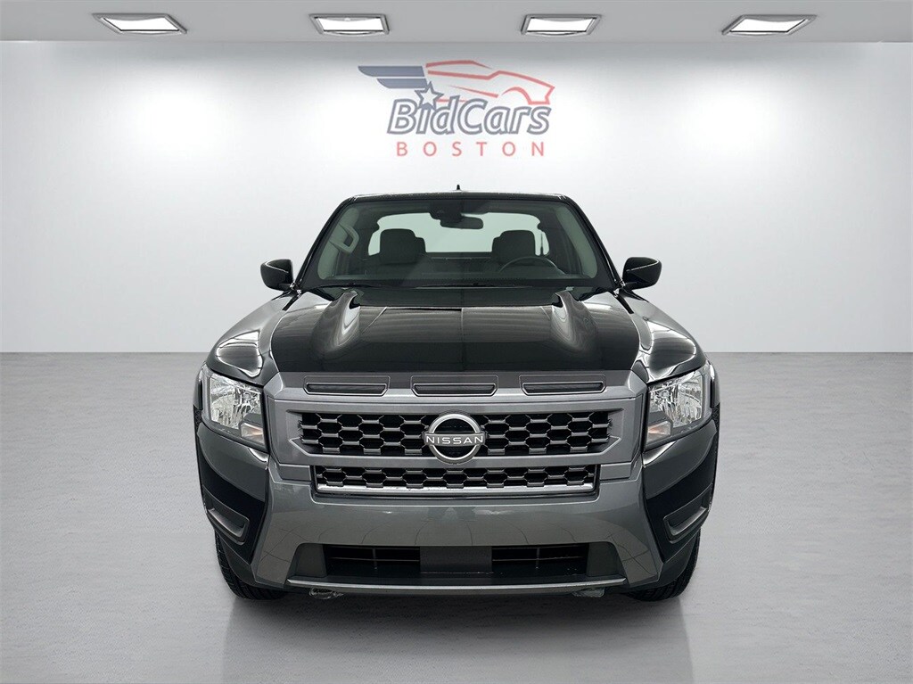 2025 Nissan Frontier SV photo 2