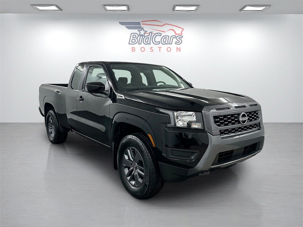 2025 Nissan Frontier SV photo 3