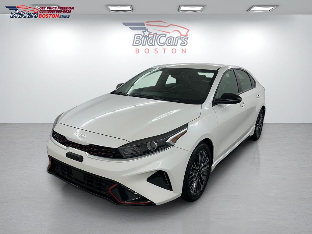 2023 Kia Forte GT-Line AT's photo