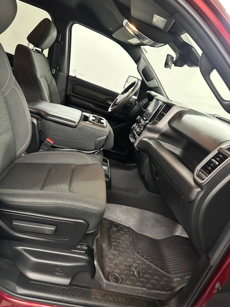 2025 RAM Ram 1500 Pickup Tradesman - Photo 33