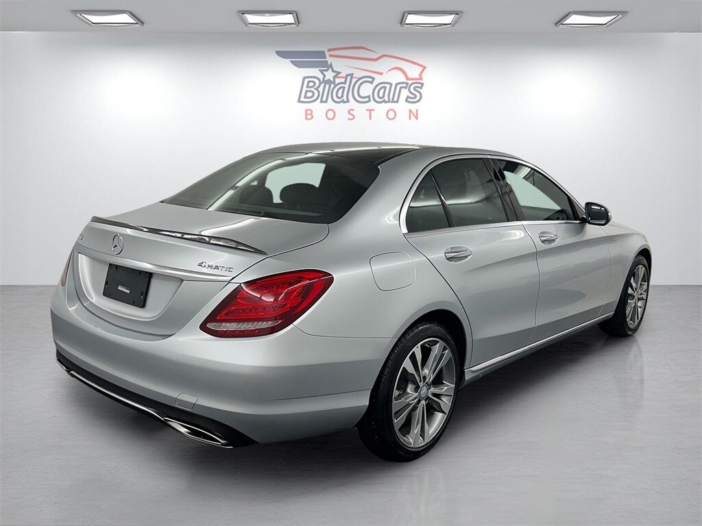 2015 Mercedes Benz C 300 Sedan photo 4