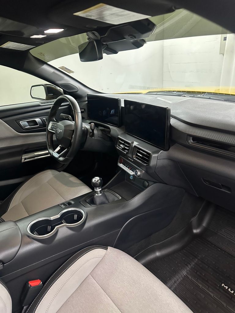 2024 Ford Mustang GT - Photo 33