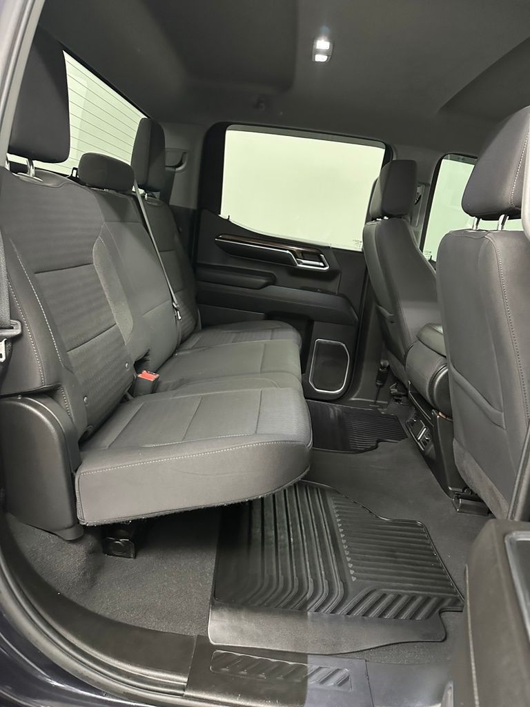 2023 Chevrolet Silverado 1500 LT - Photo 33