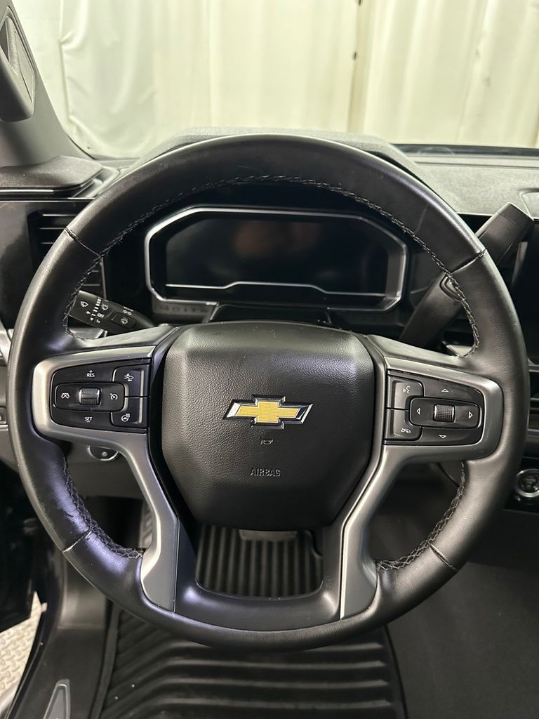 2023 Chevrolet Silverado 1500 LT - Photo 15