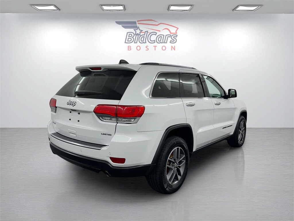 2017 Jeep Grand Cherokee Limited photo 2