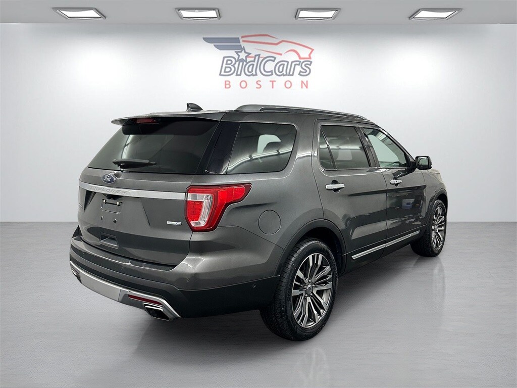 2016 Ford Explorer Platinum photo 4