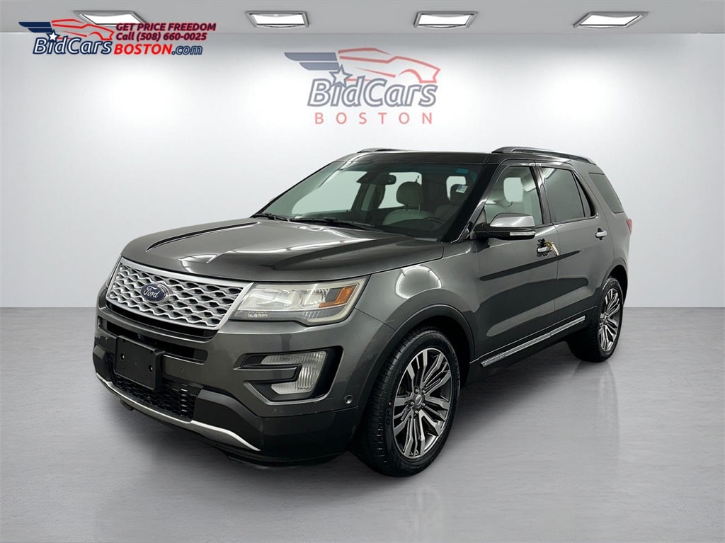2016 Ford Explorer Platinum's photo