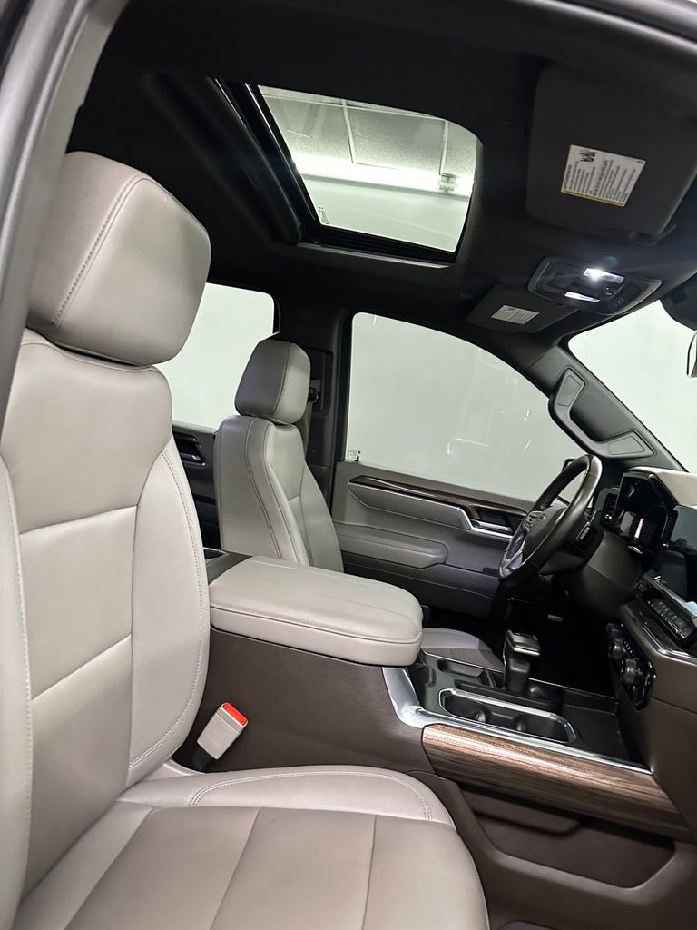 2024 Chevrolet Silverado 1500 RST - Photo 42