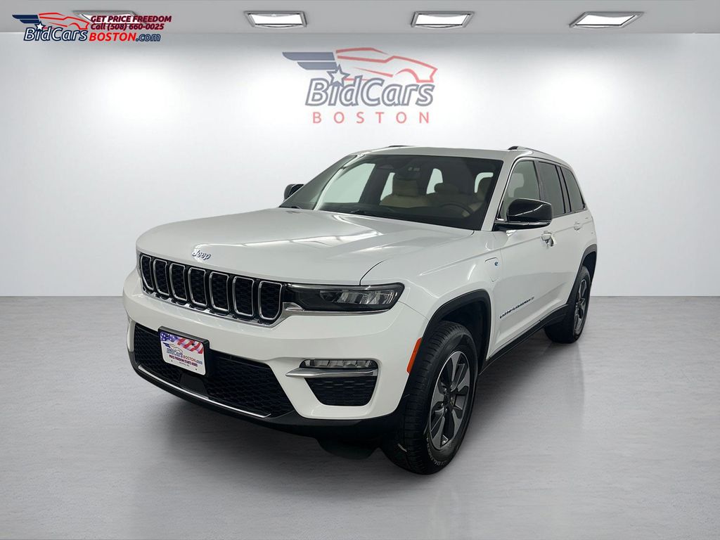 2022 Jeep Grand Cherokee 4xe 4x4's photo