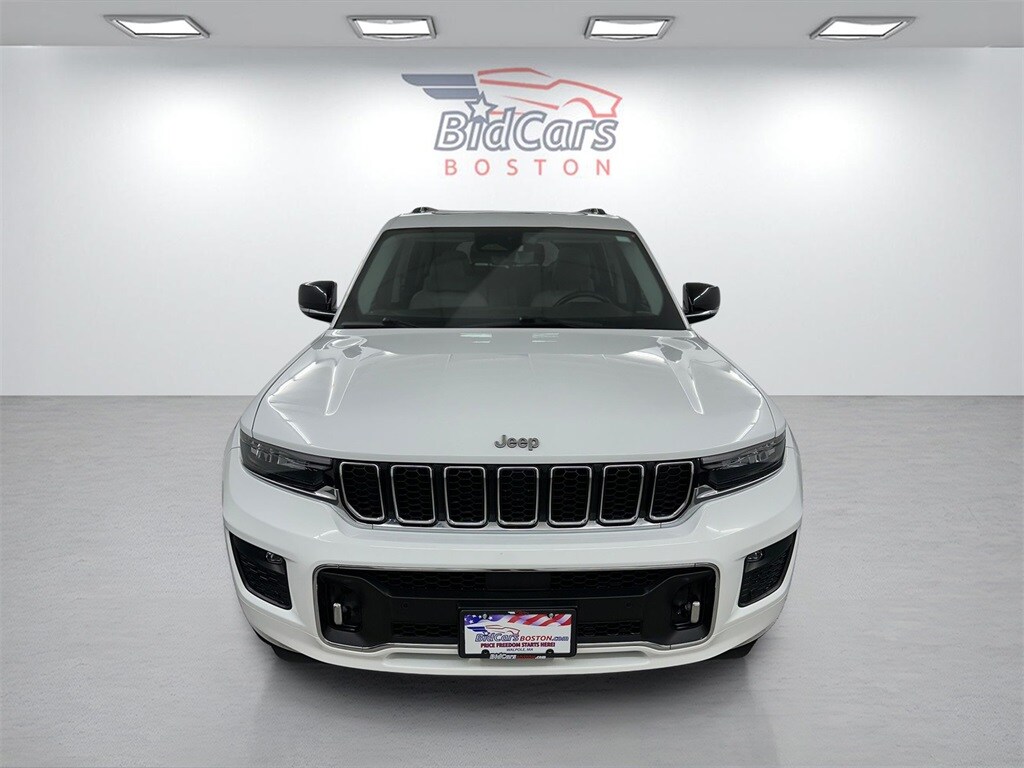 2021 Jeep Grand Cherokee Overland photo 2