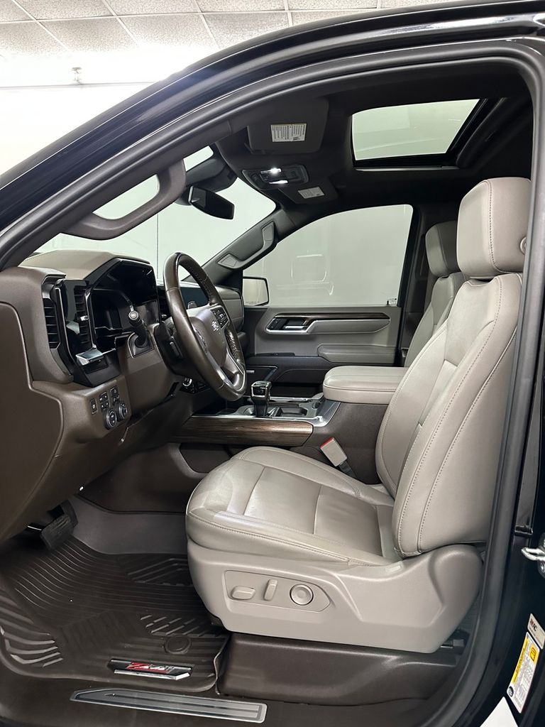 2024 Chevrolet Silverado 1500 RST - Photo 11