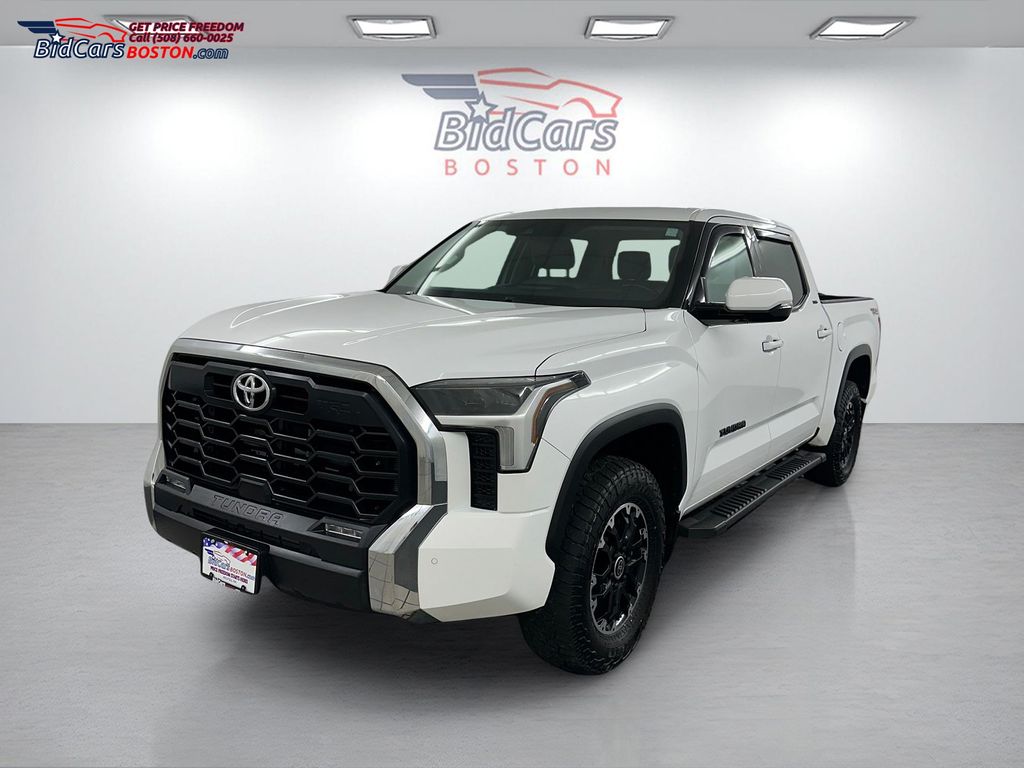 2022 Toyota Tundra SR5 3.4L 4WD CrewMax 5.5' Bed's photo