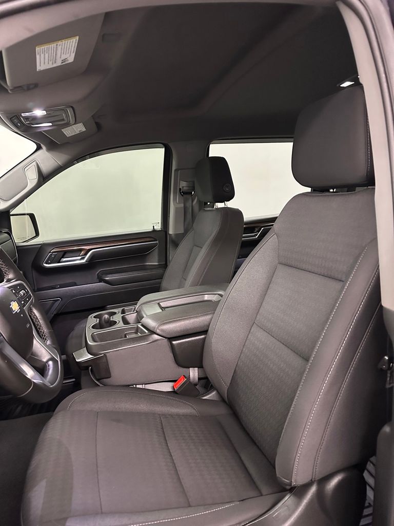 2023 Chevrolet Silverado 1500 LT - Photo 12