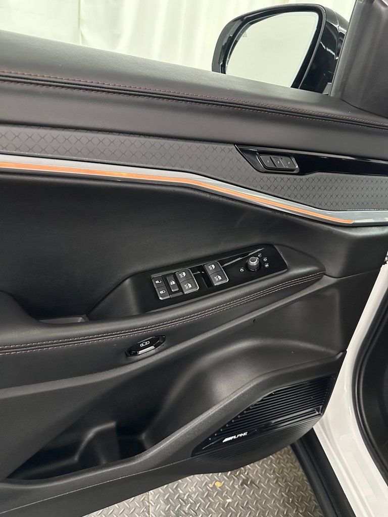2025 Jeep Wagoneer S Limited - Photo 8