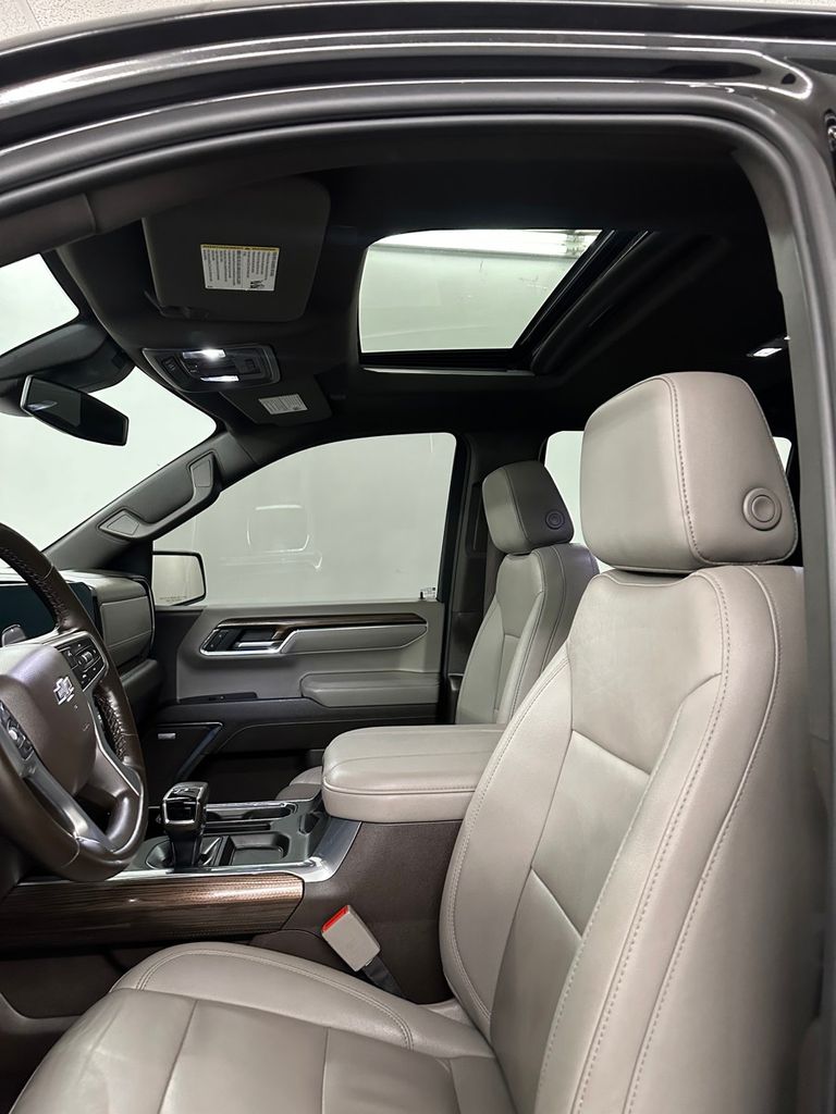 2024 Chevrolet Silverado 1500 RST - Photo 12