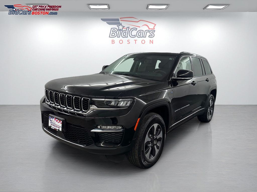 2022 Jeep Grand Cherokee 4xe 4x4's photo