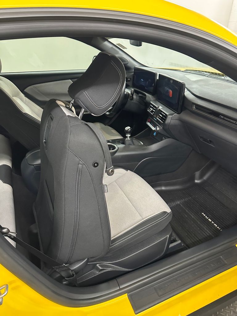 2024 Ford Mustang GT - Photo 27