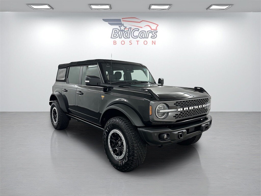 2022 Ford Bronco Badlands photo 3