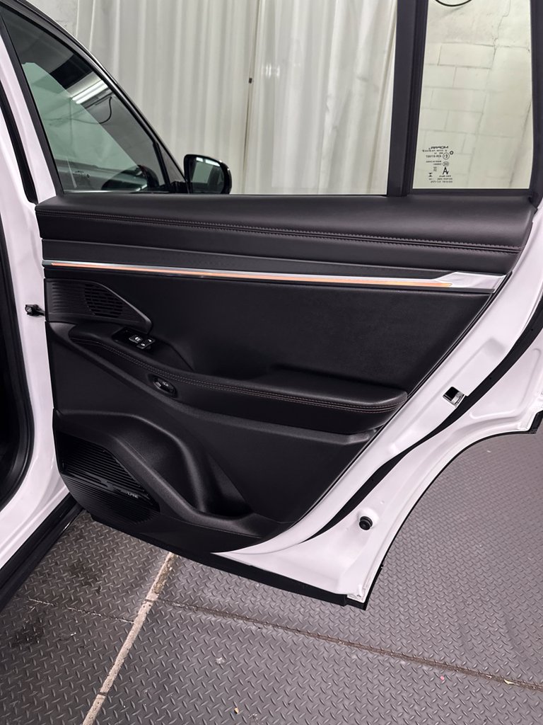 2025 Jeep Wagoneer S Limited - Photo 31
