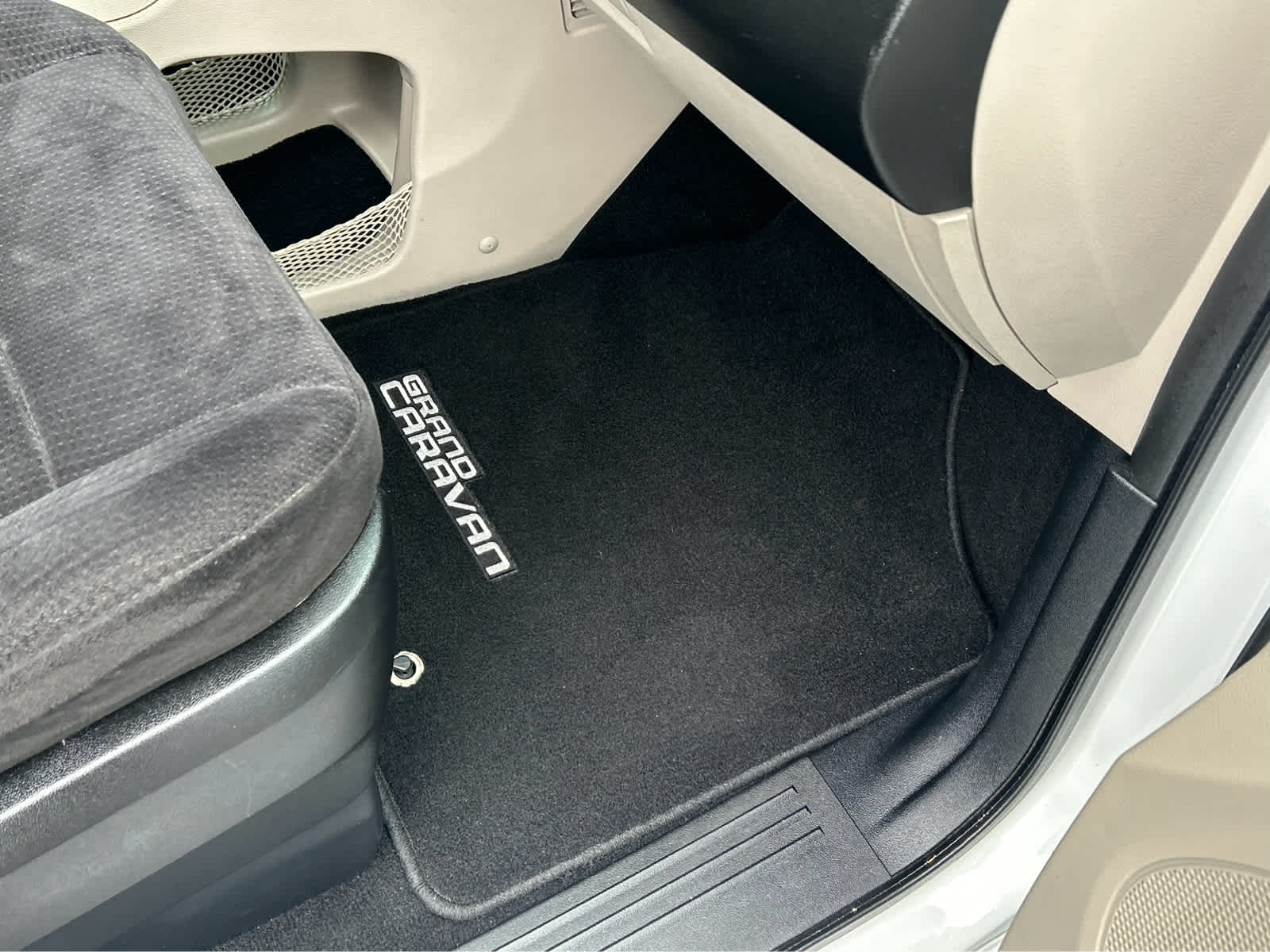 2014 Dodge Grand Caravan SXT - Photo 19