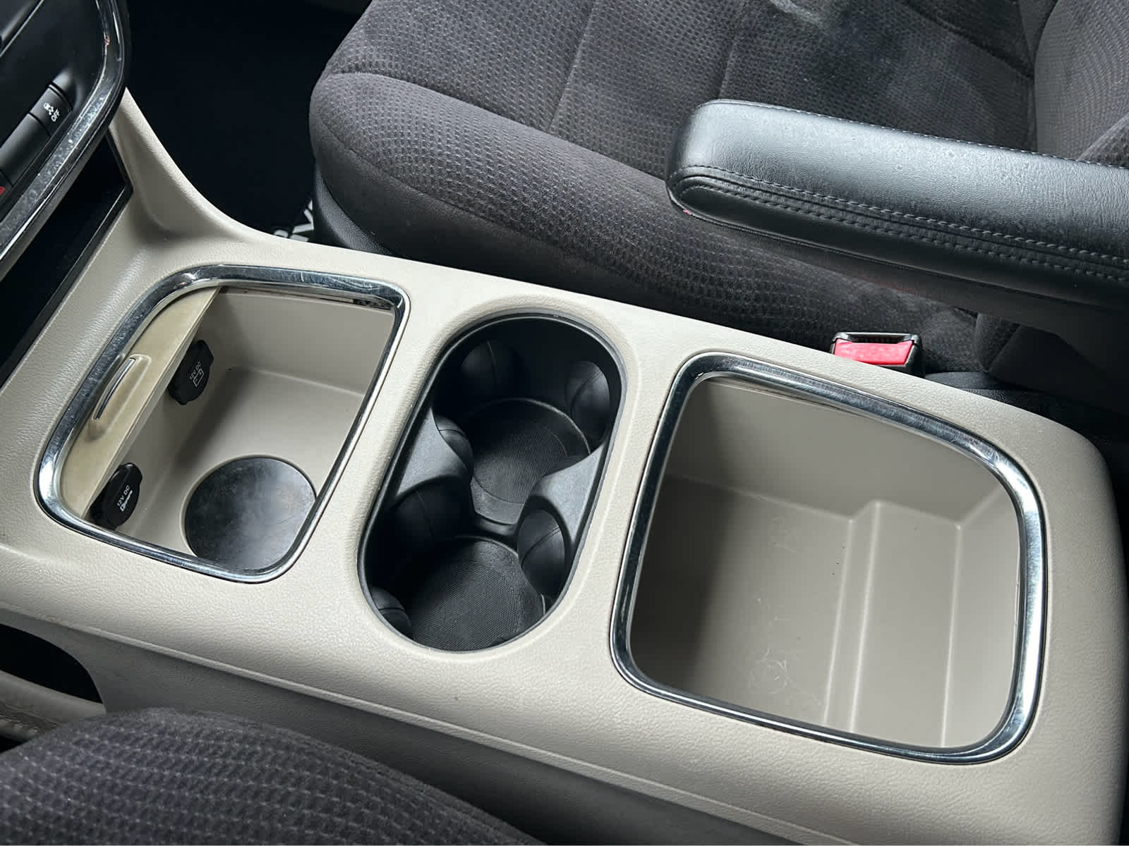 2014 Dodge Grand Caravan SXT - Photo 31