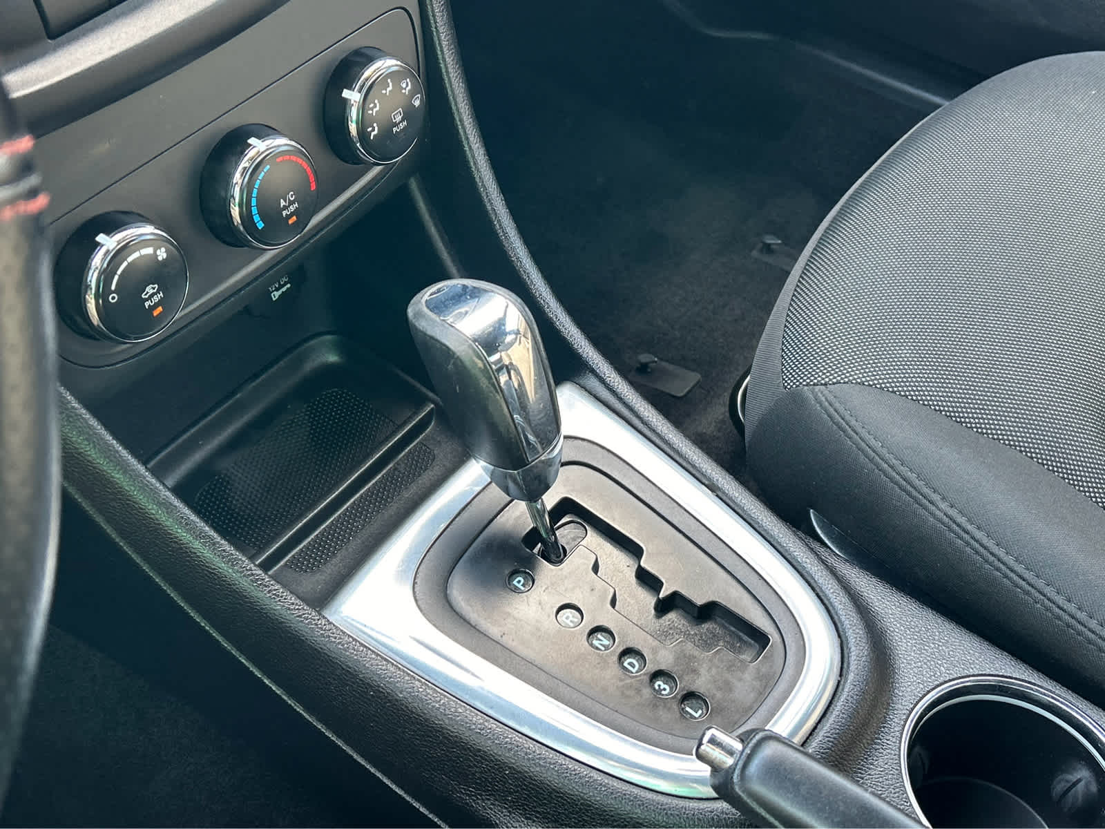 2013 Dodge Avenger SE - Photo 21