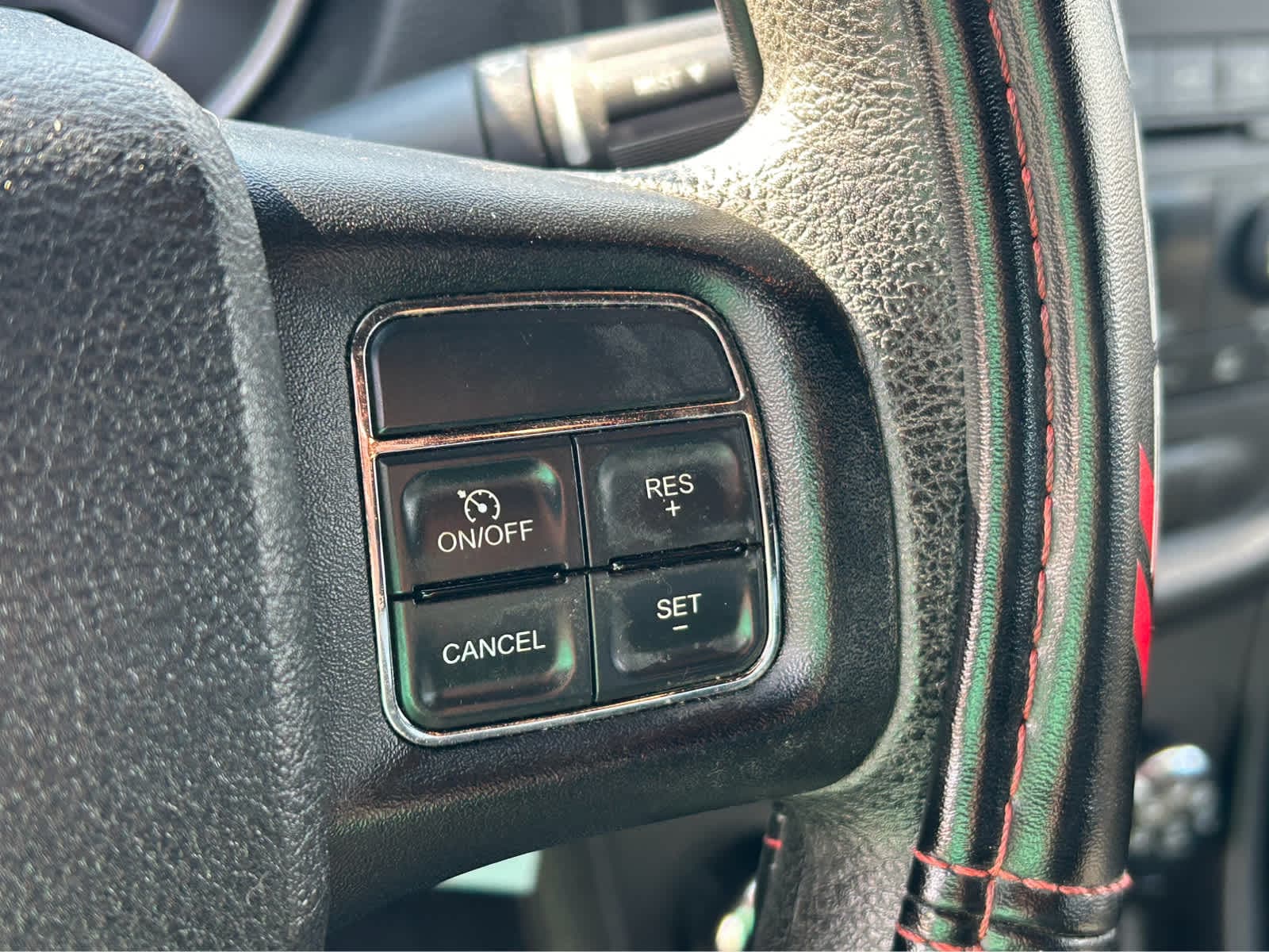 2013 Dodge Avenger SE - Photo 14