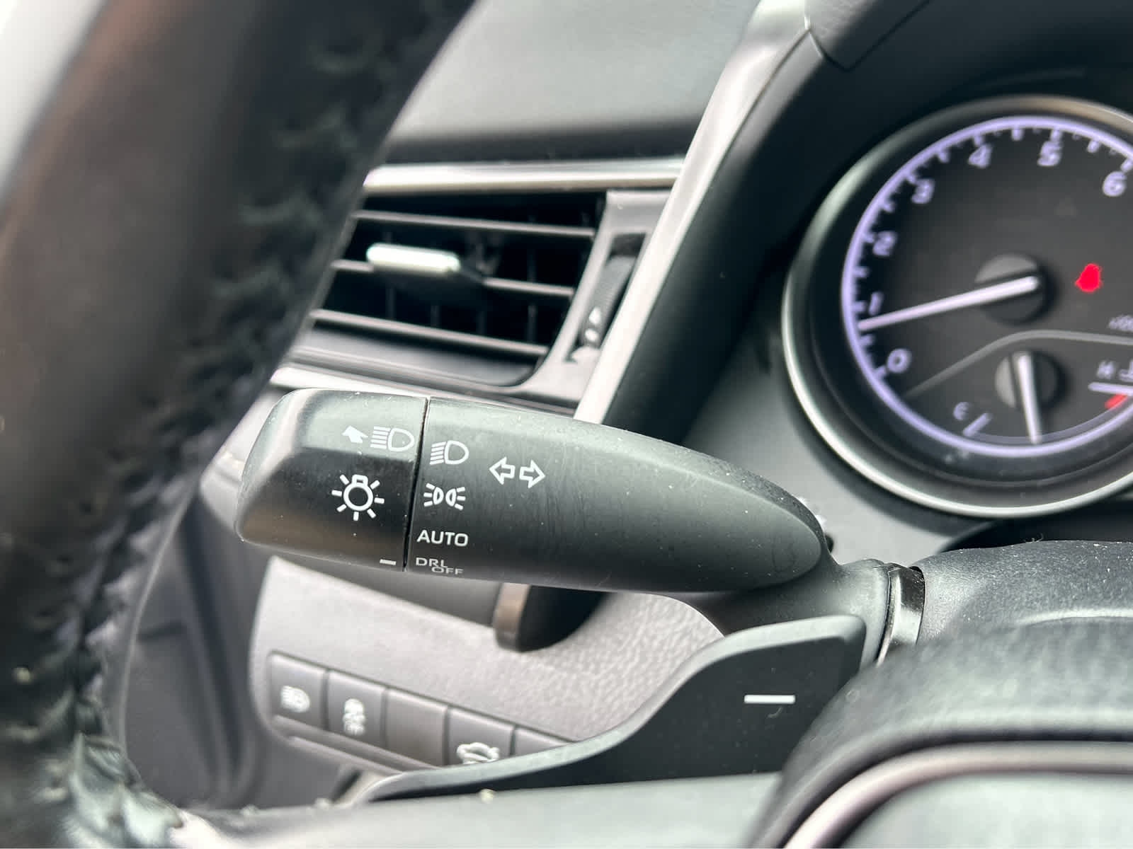 2023 Toyota Camry SE - Photo 20