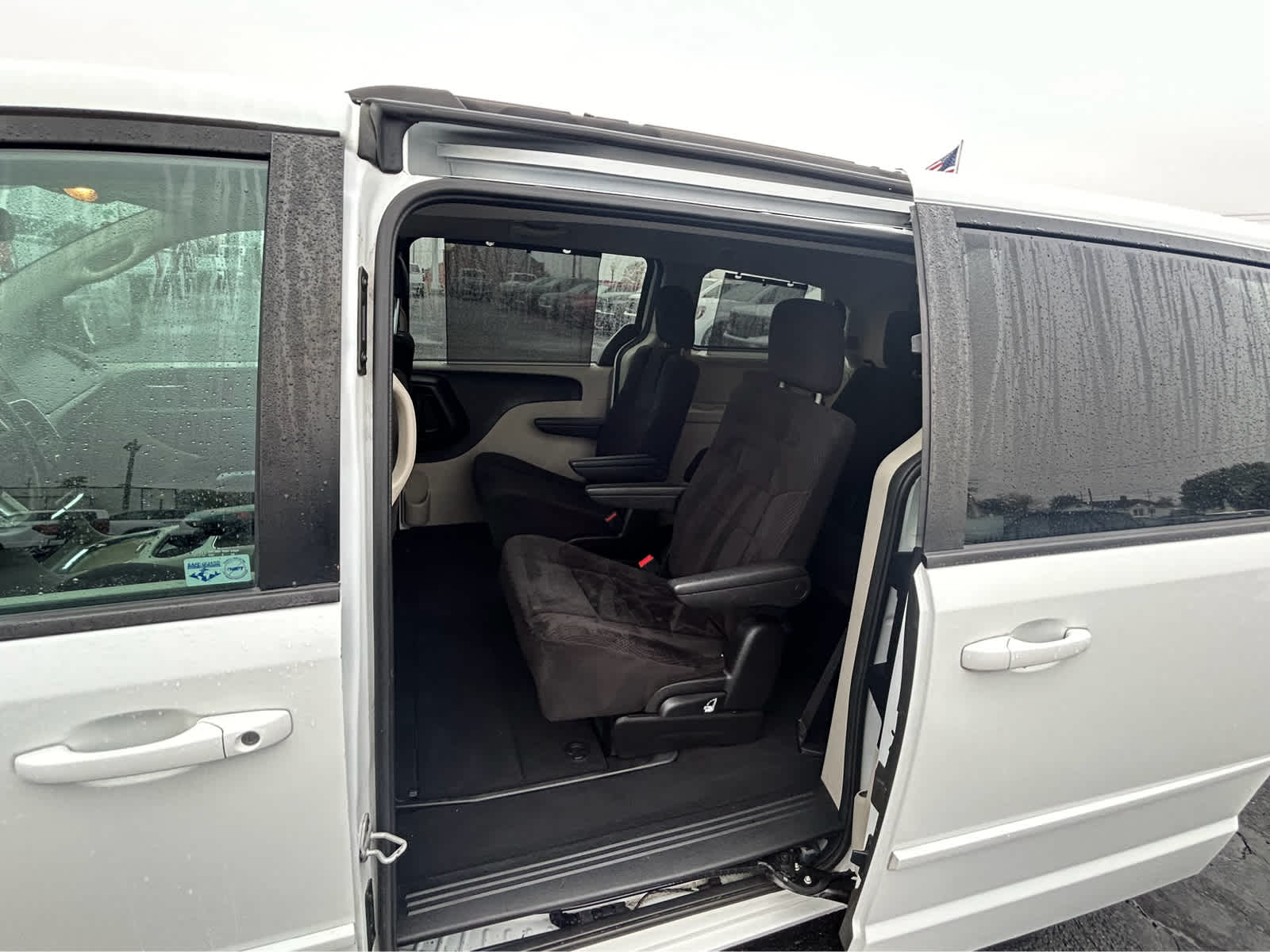 2014 Dodge Grand Caravan SXT - Photo 10