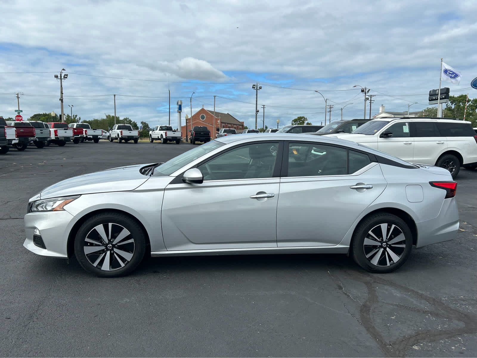 2022 Nissan Altima 2.5 SV AWD's photo