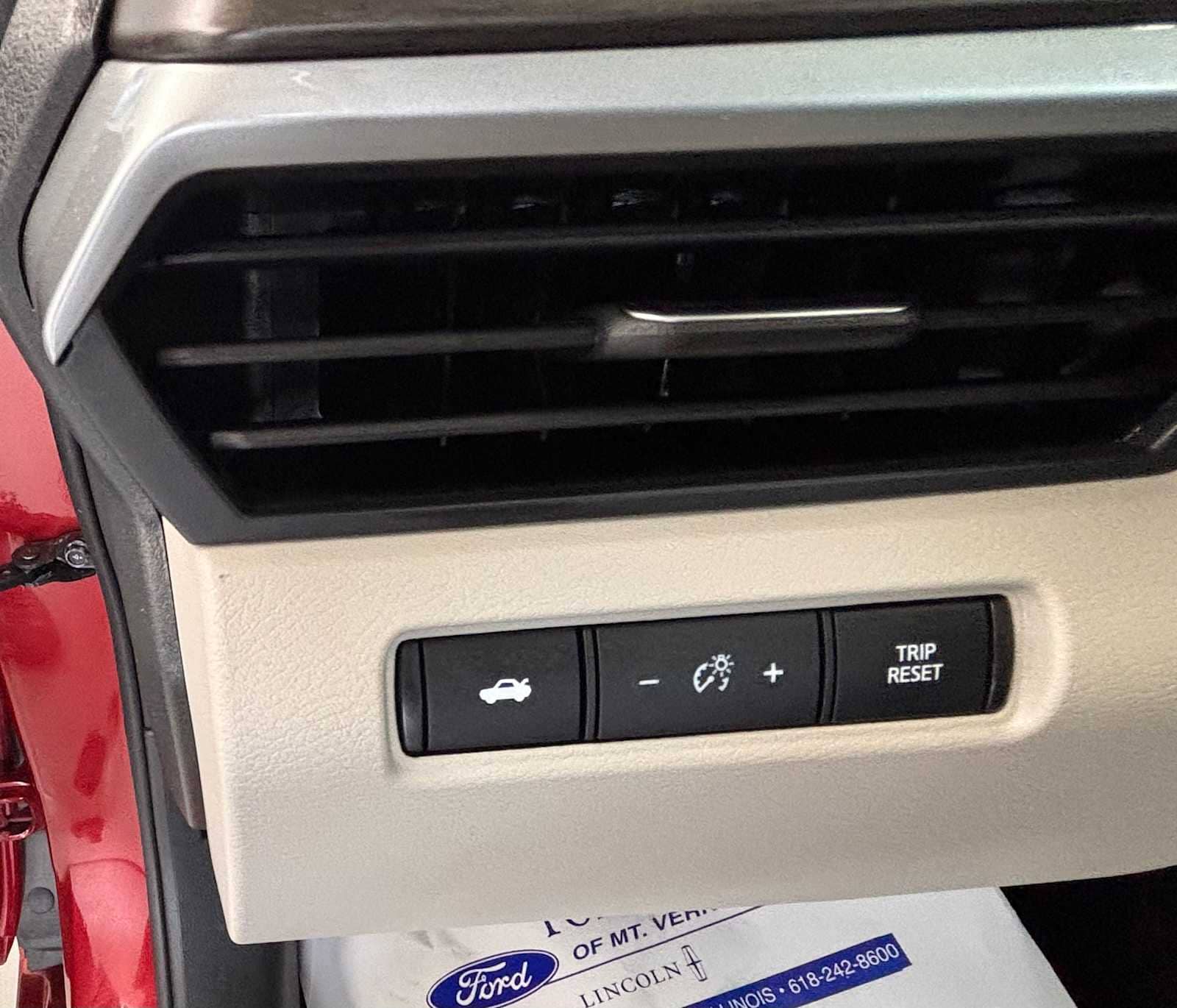2025 Nissan Altima SV - Photo 18