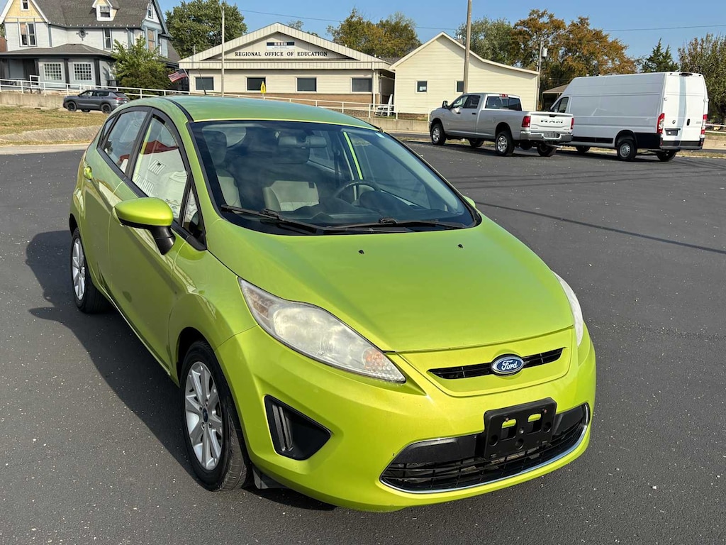 Used 2012 Ford Fiesta SE HB