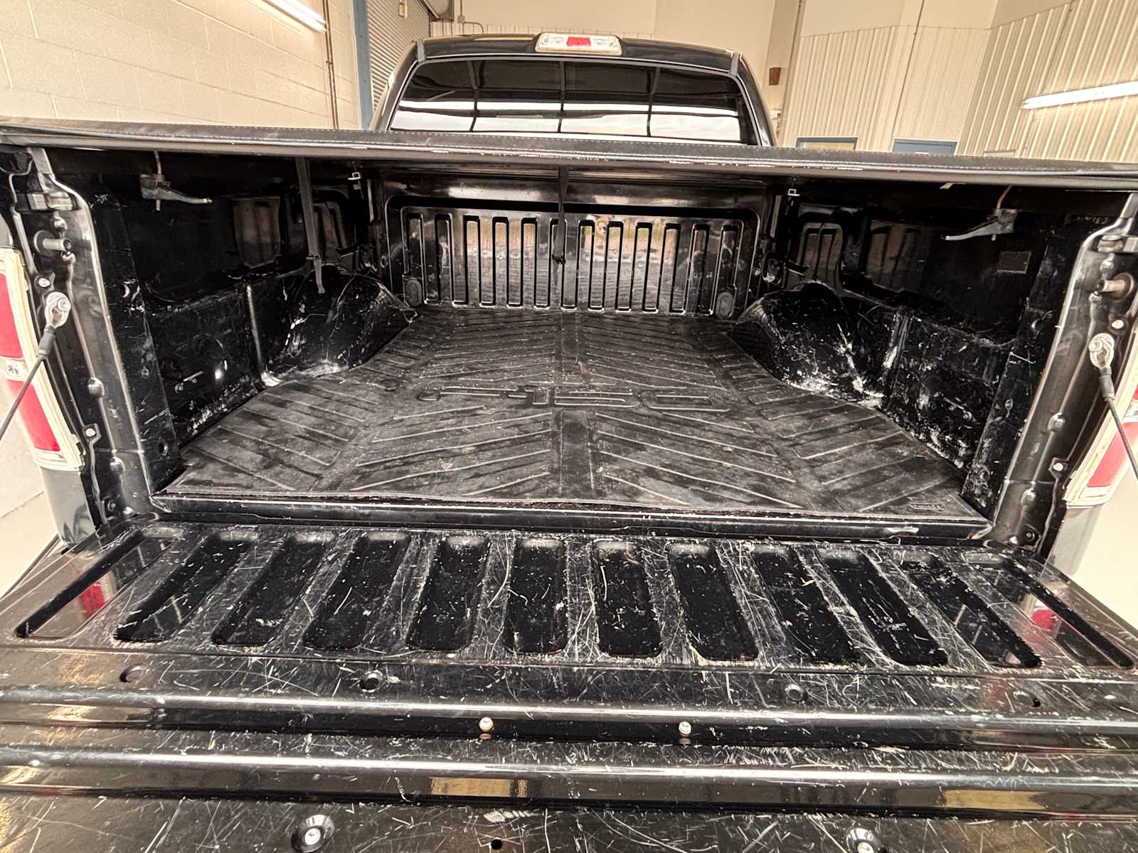 2014 Ford F-150 STX - Photo 9
