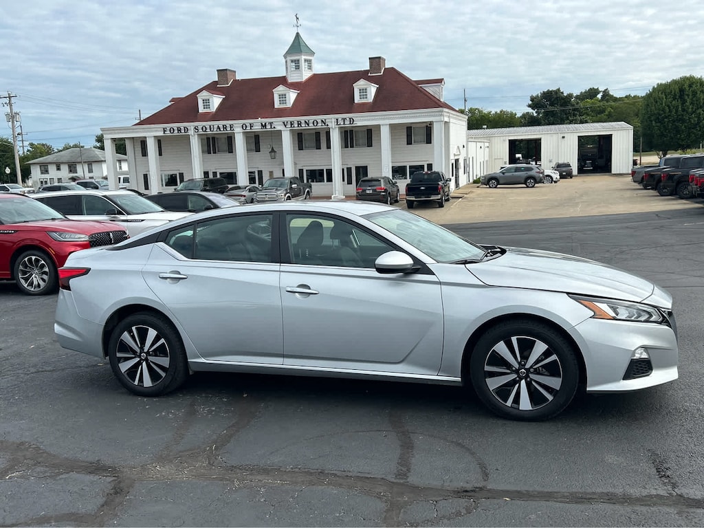 Used 2022 Nissan Altima 2.5 SV AWD Sedan