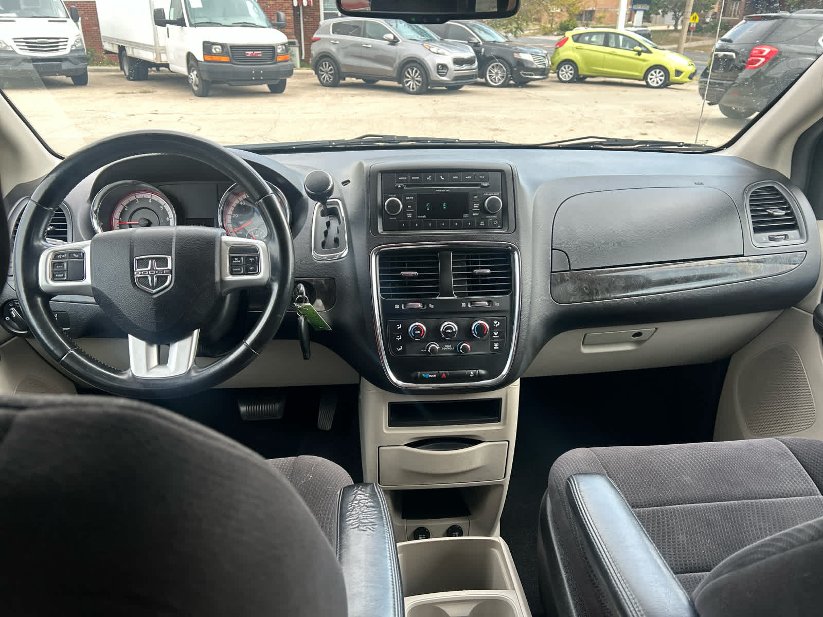 2014 Dodge Grand Caravan SE - Photo 11