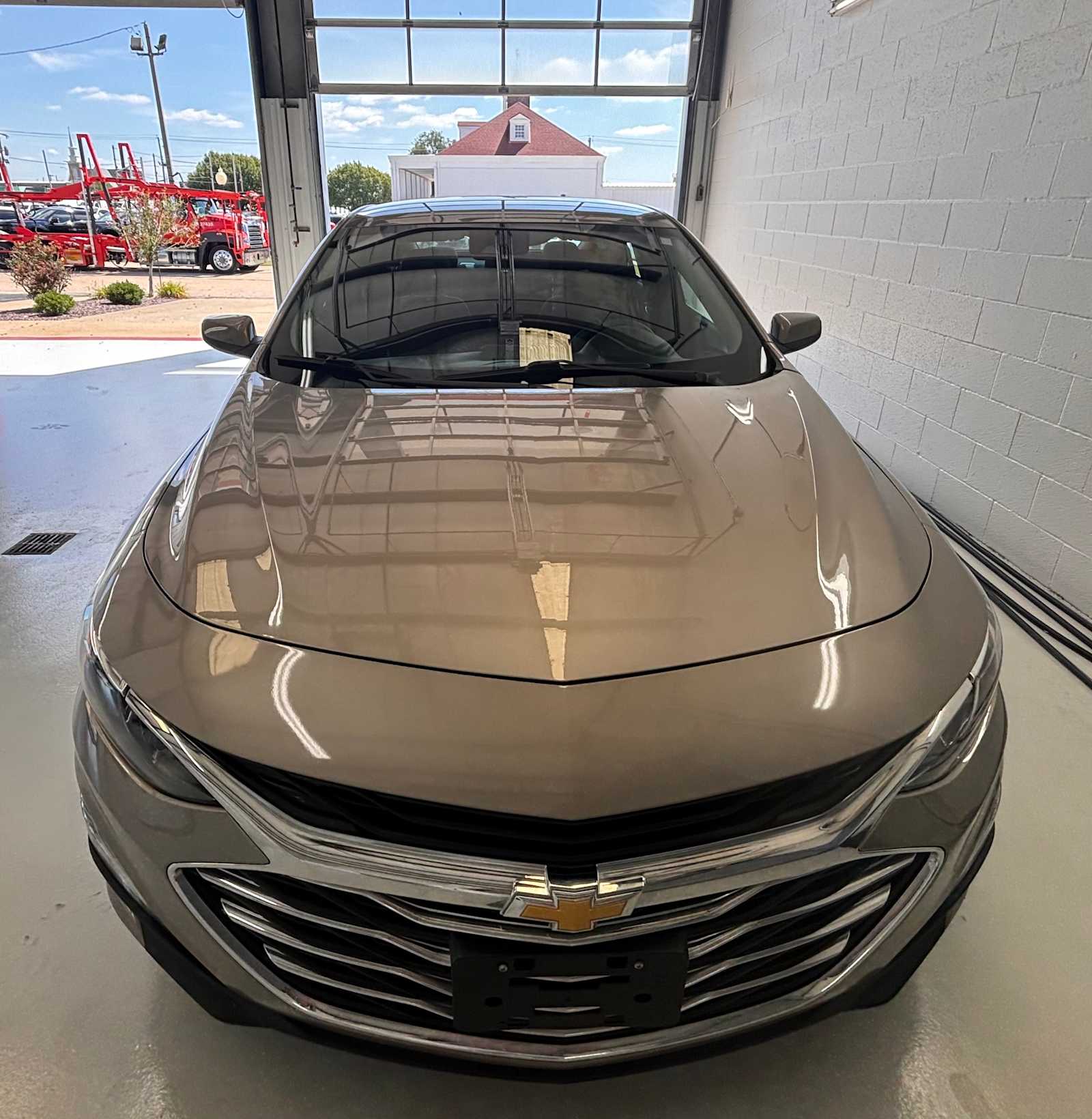 2023 Chevrolet Malibu 1LT - Photo 2