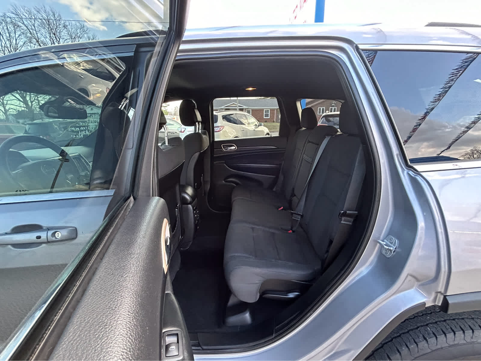 2014 Jeep Grand Cherokee Laredo - Photo 9