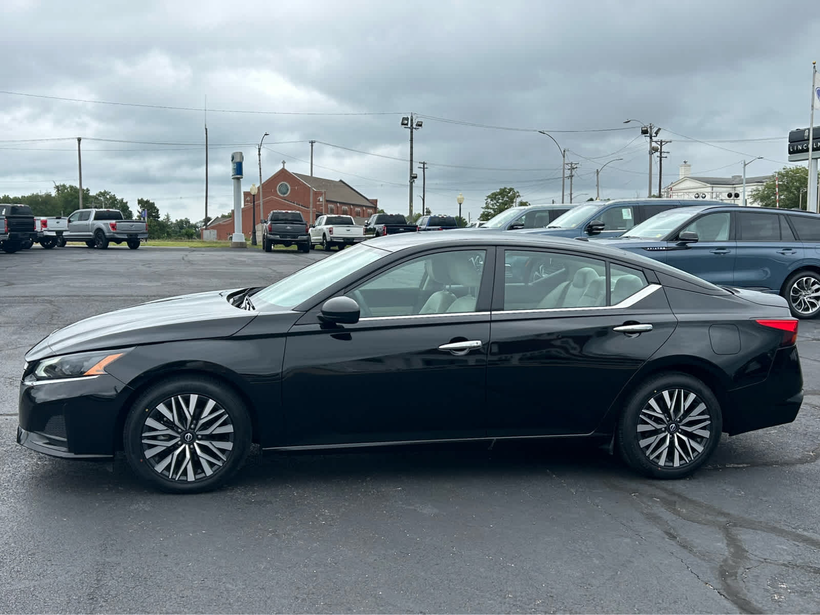 2024 Nissan Altima SV