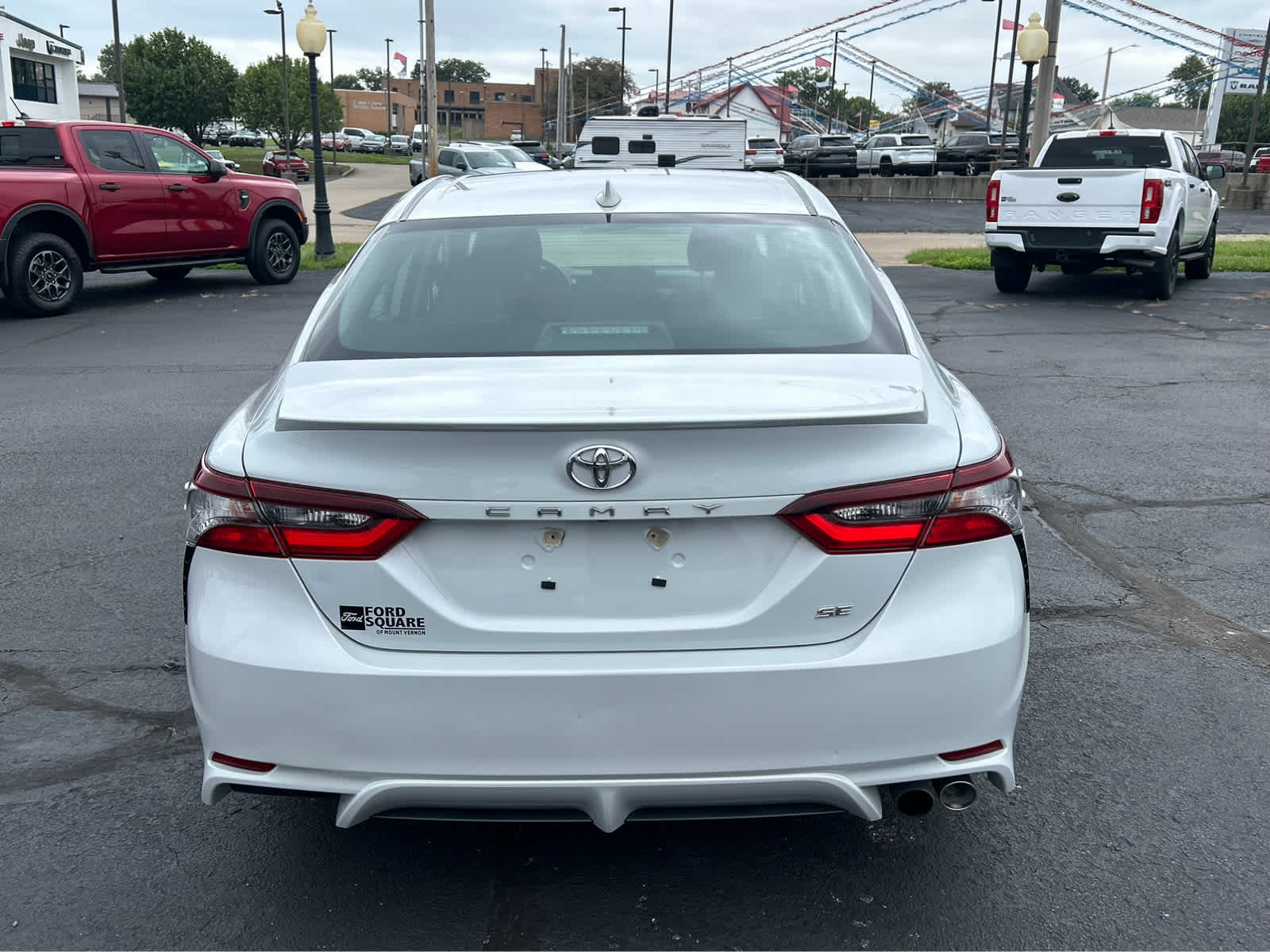 2023 Toyota Camry SE - Photo 5
