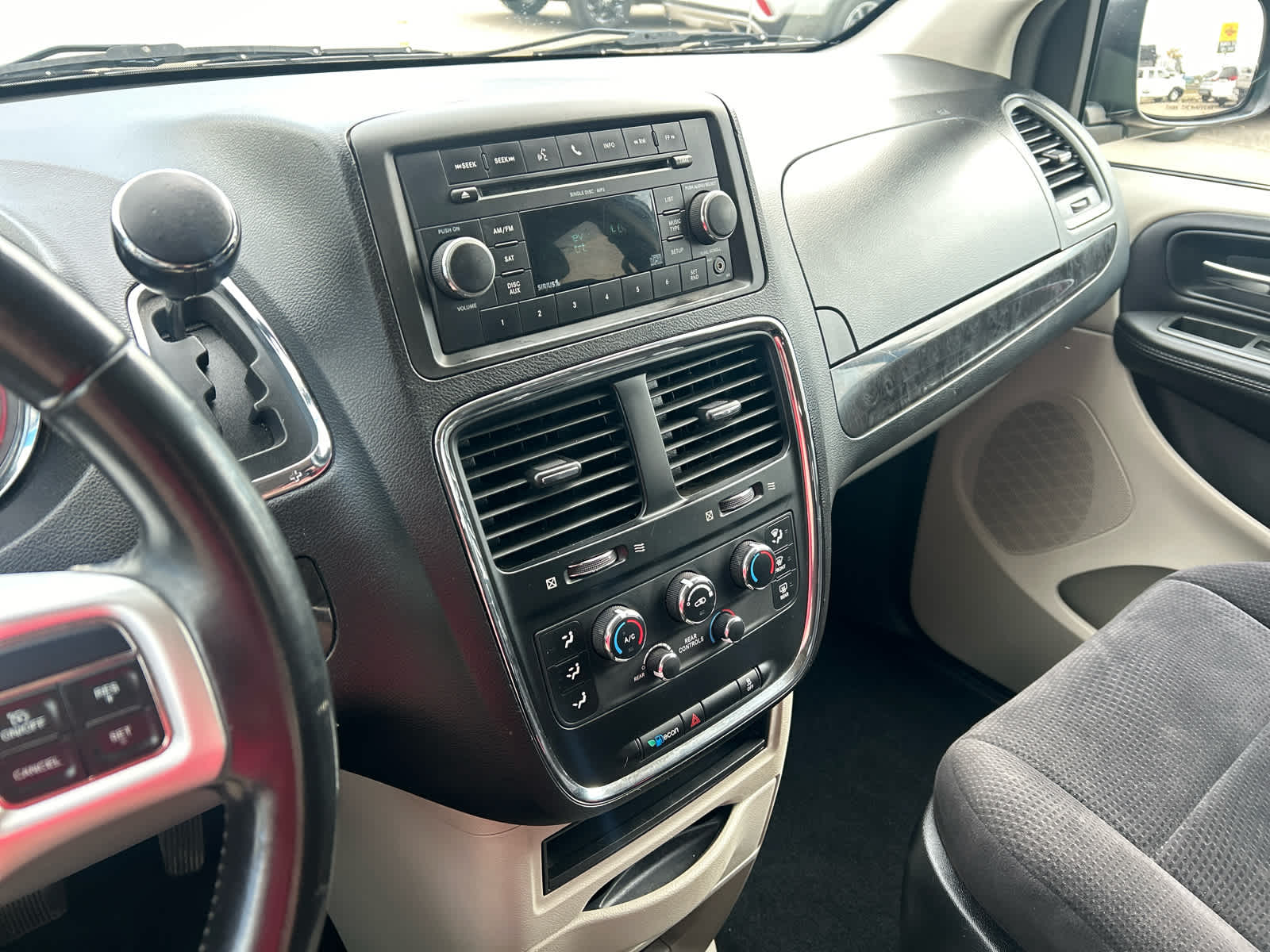 2014 Dodge Grand Caravan SE - Photo 21
